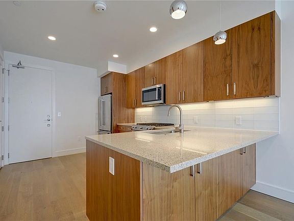 5th image of 222 West Ave Unit 1807
