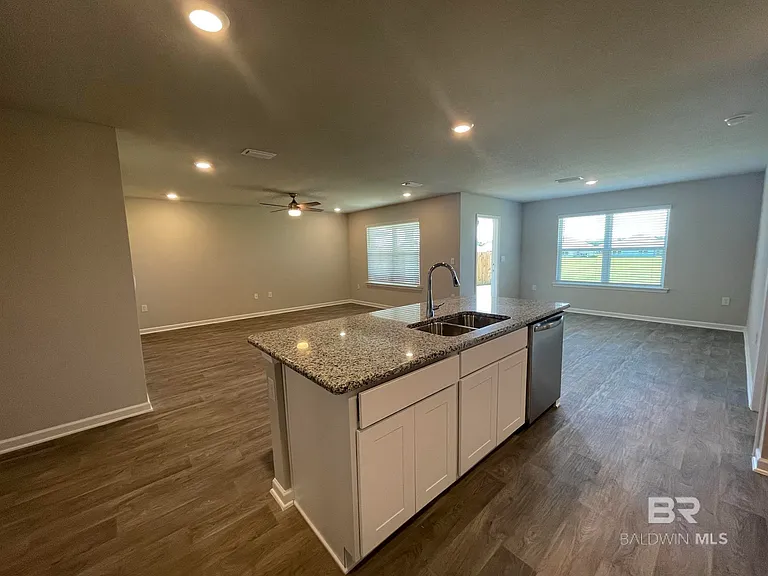 22351 Shadowridge Dr — Photo 3