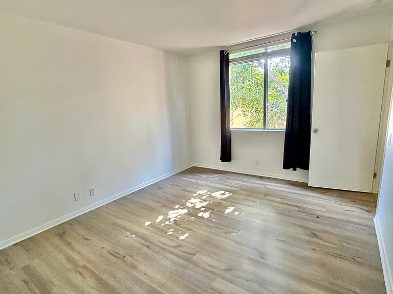 4885 Collwood Blvd #B — Photo 13