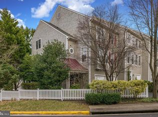 2539 Brenton Point Dr, Reston, VA 20191