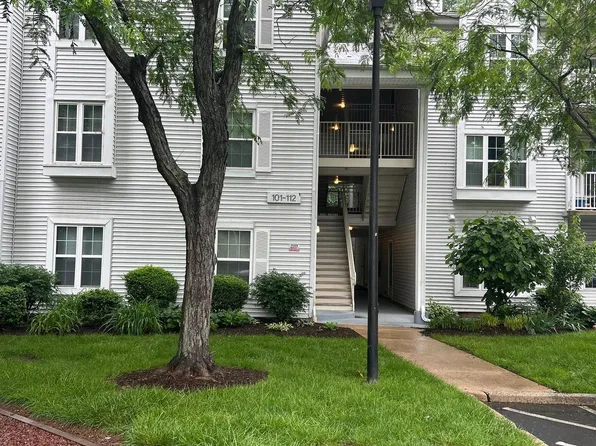 102 Stone Hurst Ct #102, New Castle, DE 19720