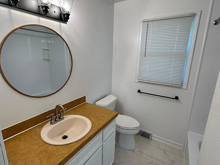 901 McCarty St NW — Photo 10
