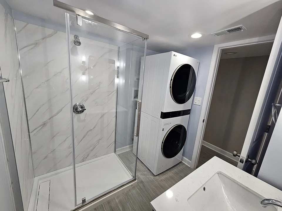 another view in the bathroom