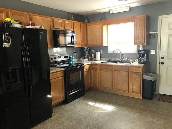 3rd image of 304 Roosevelt St