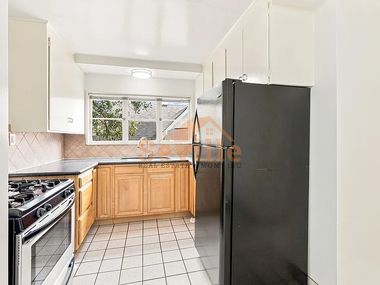 1526 Arch St — Photo 37