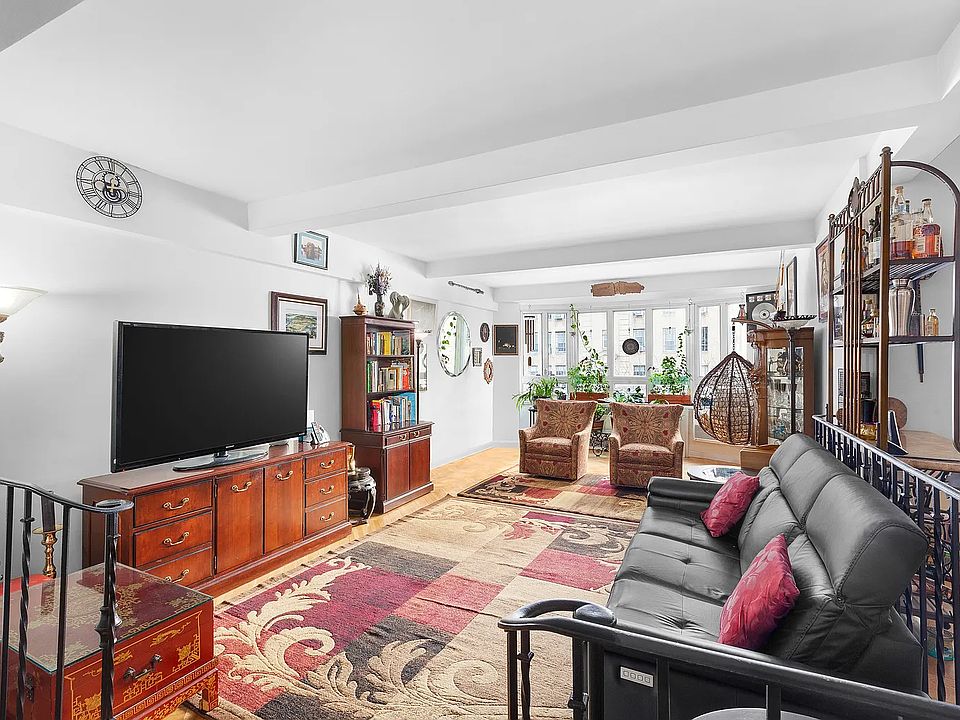 1st image of 333 W 57th St APT 406