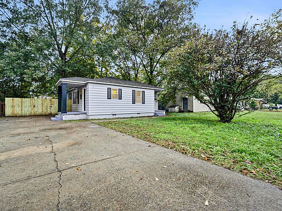 2nd image of 11 Spear Rd