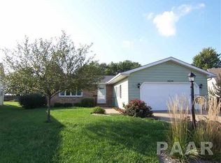 2029 W White Clover Dr, Chillicothe, IL 61523
