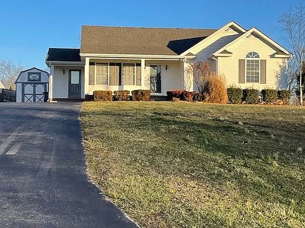 56 Courtyard Dr, Scottsville, KY 42164