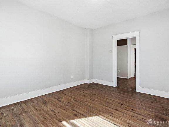 5th image of 1717-1719 Columbia Ave