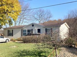 409 Belle St, Evans City, PA
