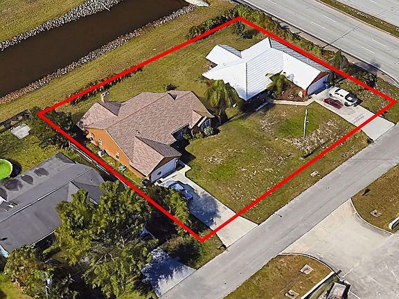 3rd image of 2402-2408 SW Monterrey Lane
