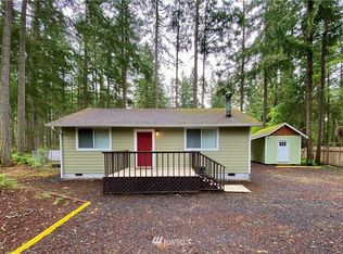 10411 Dune Pl, Anderson Island, WA 98303