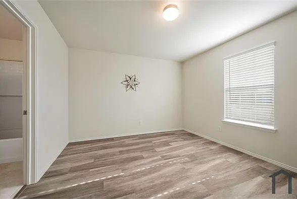 1109 Ainsley Ln — Photo 23