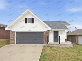 2416 Cherry Ln, Midwest City, OK 73130
