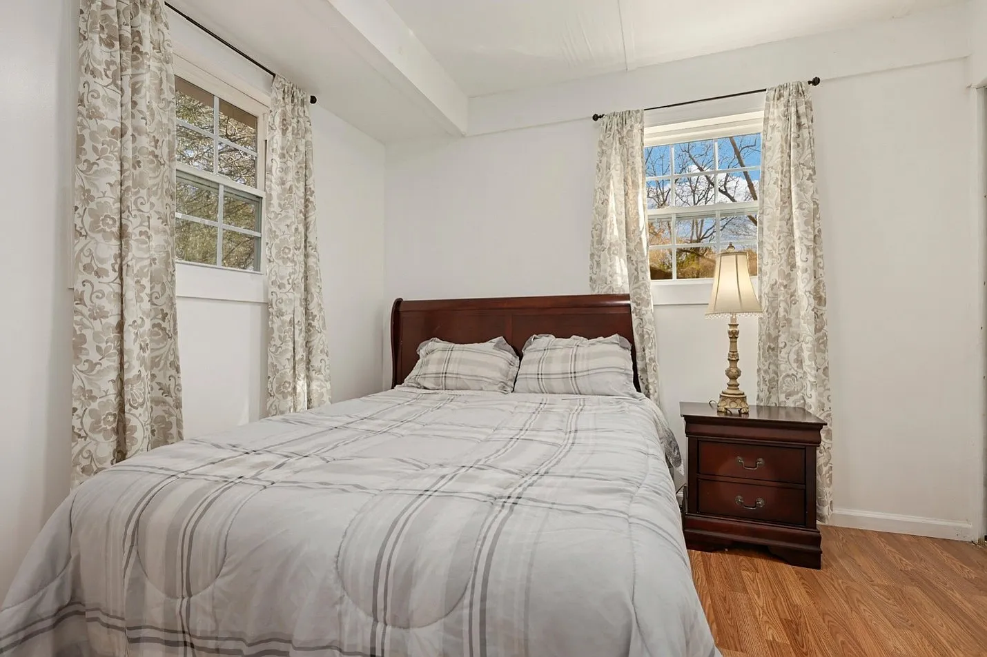 3 bed, 1200 sqft, $1,575 — Photo 3
