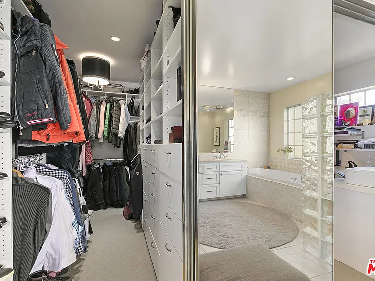 5176 Don Pio Dr — Photo 19