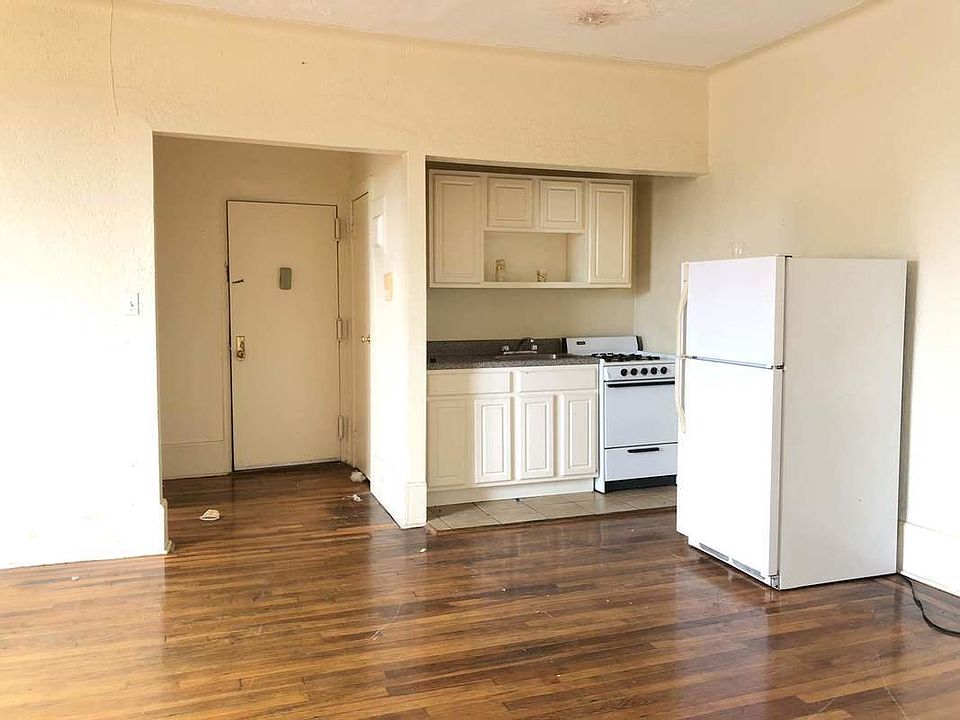 1st image of 520 Lincoln Pl APT 6E