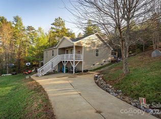 34 Homestead Ridge Rd, Weaverville, NC 28787