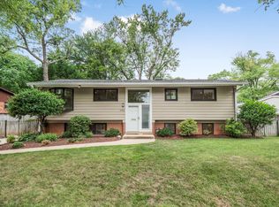 6512 Bannockburn Dr, Bethesda, MD 20817