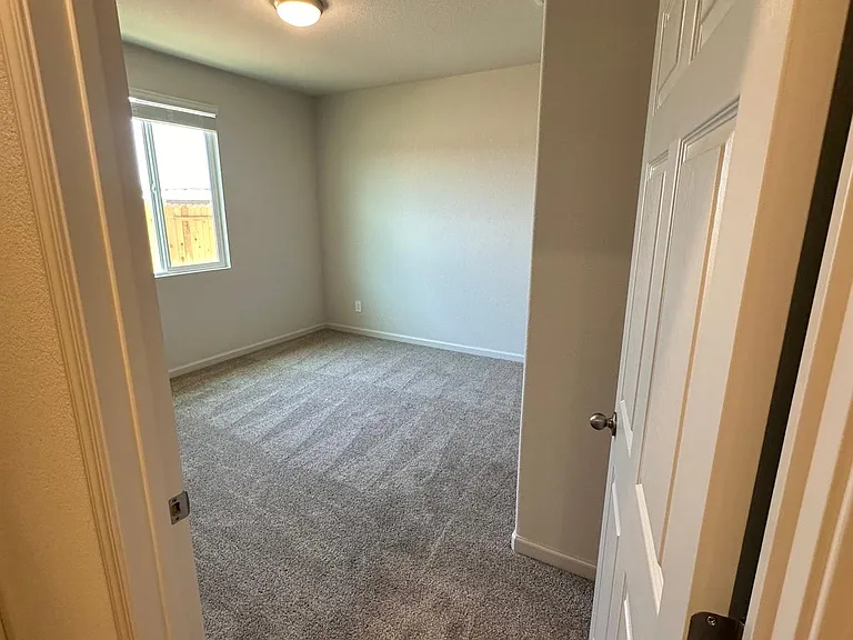 1781 Haines Ave — Photo 10