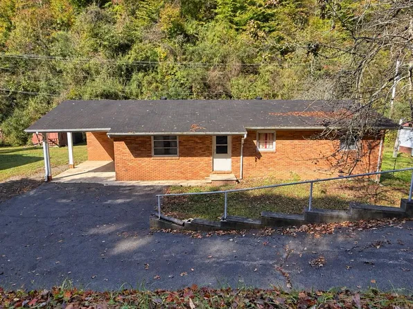 1015 Shelby Dry Frk, Shelbiana, KY 41562
