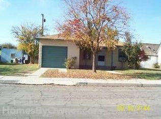 1423 De Witt Ave, Sanger, CA 93657