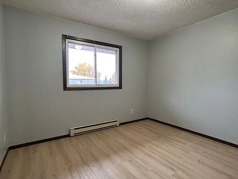 1055 Imperial Cir — Photo 6