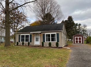 381 Peach St, Conneaut, OH 44030