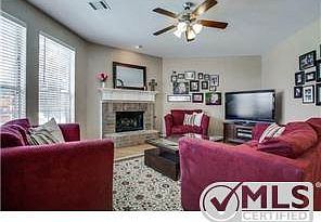 5th image of 818 Palm Desert Dr