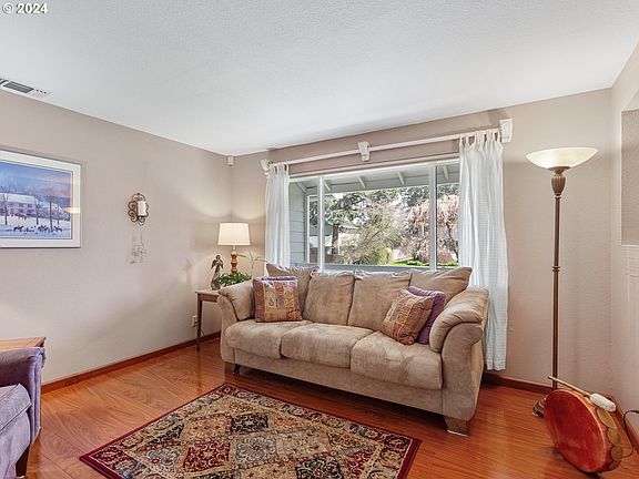 2nd image of 4918 NE 144th Ct