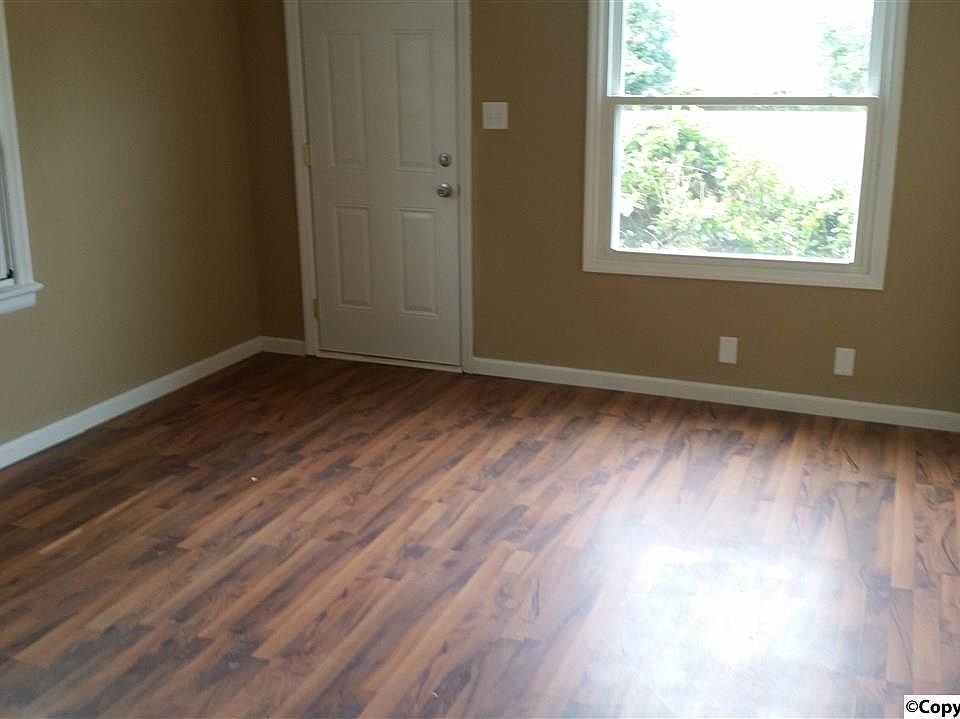 1st image of 200 Triana Blvd NW