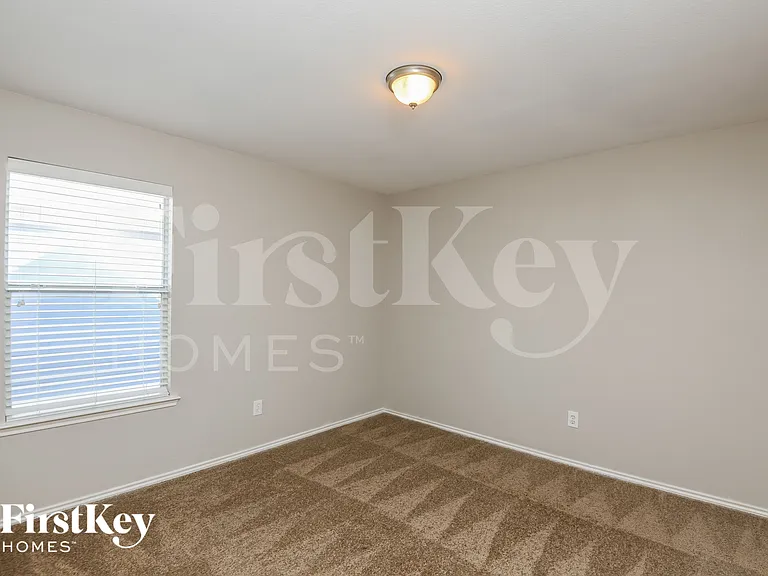 11004 Kinston St — Photo 12