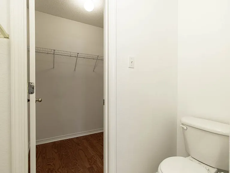 11107 Dede Dr — Photo 22
