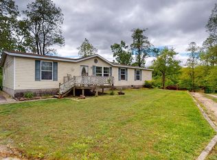 26 Oak Dr, Huntington, WV 25704