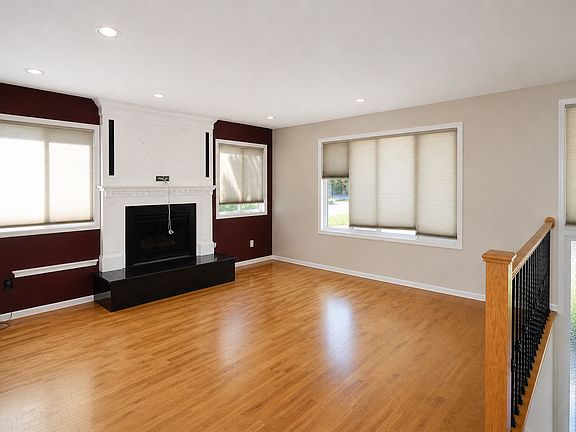 4th image of 2124 146th Pl SE Unit A