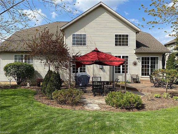 2nd image of 3090 Willowbrook Dr