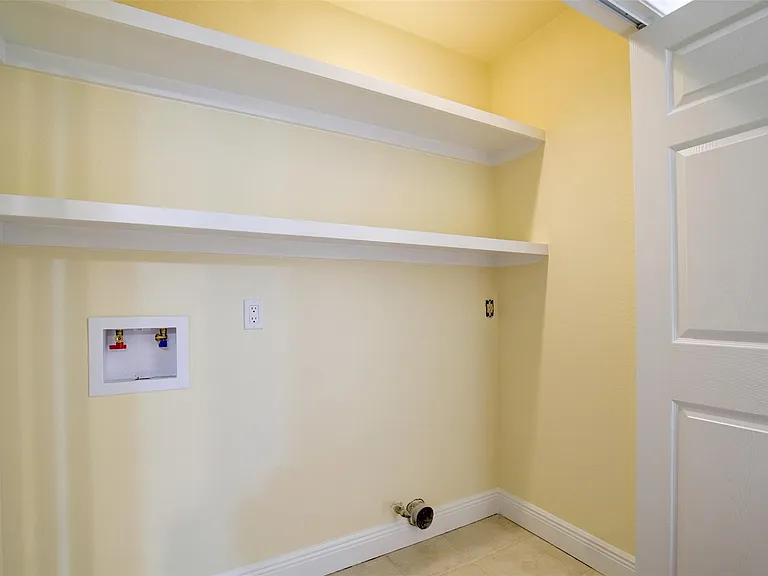 11840 Spring Grove Dr — Photo 11