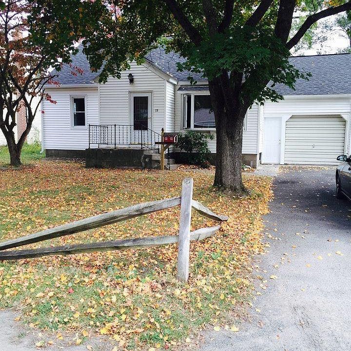 1st image of 19 Forest Dr