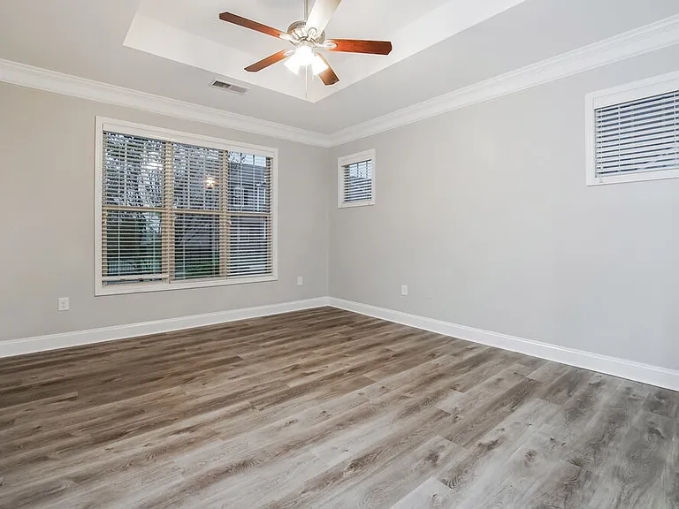 108 Heathwood Dr — Photo 11