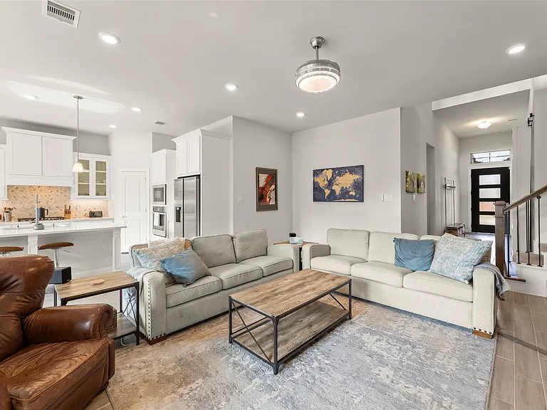 1939 Shallow Canyon Ln — Photo 6