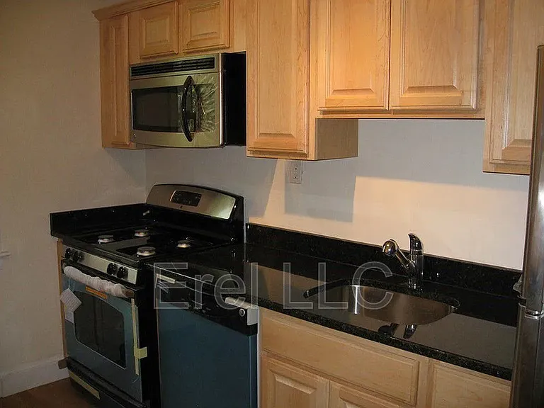 12-16 Ware St #12-1 — Photo 6