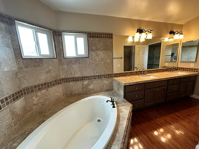 2407 Pamela Ln — Photo 14