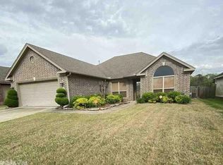 68 Chateaus Ln, Little Rock, AR 72210