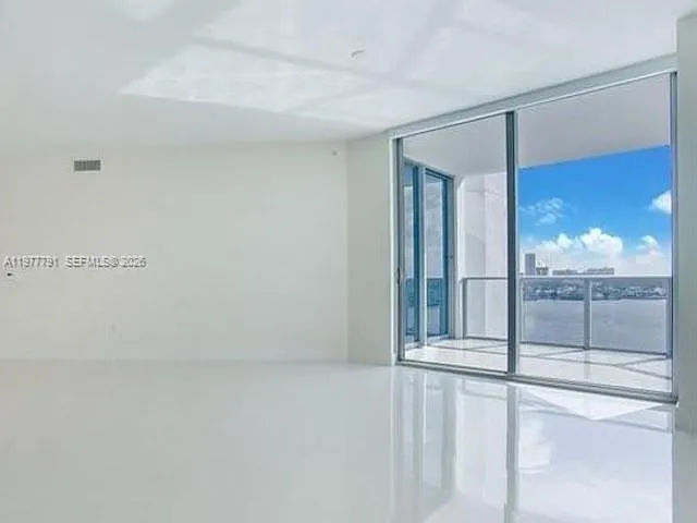 17301 Biscayne Blvd #1103 — Photo 15