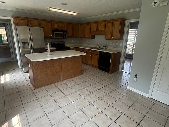 4th image of 5911 Eagleston Dr