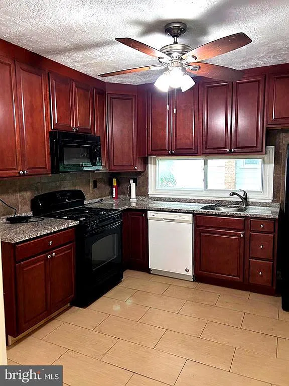 4 bed, 2074 sqft, $3,000 — Photo 3