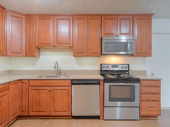 2nd image of 182 Clover Valley Cir