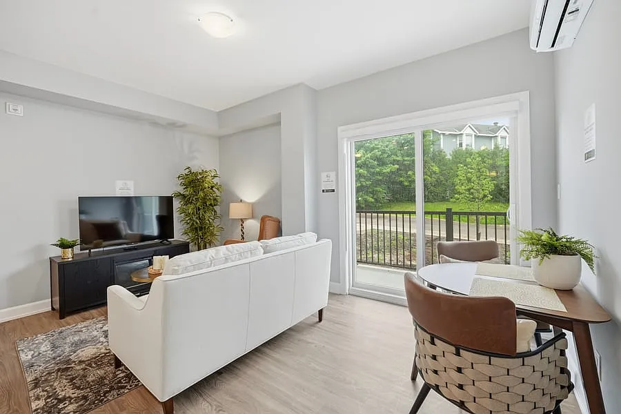2396 Cleroux Cres Unit 113 — Photo 3