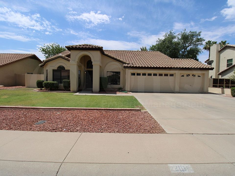 1st image of 2011 E Lodge Dr